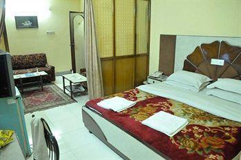 Hotel Heera International Calcutta Exterior foto
